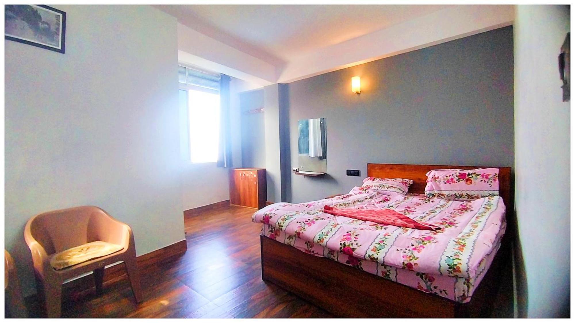 Hotel Premium Pitstop Near Railway Station Best Hotel In Darjeeling Darjeeling  Dış mekan fotoğraf